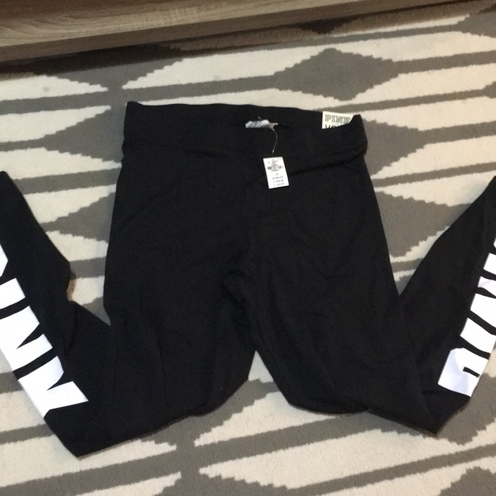 Victoria’s Secret Pink Flat Leggings in Black
